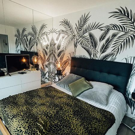 Beautiful Modern Fully Furnished Studio Levallois-Perret Kültér fotó