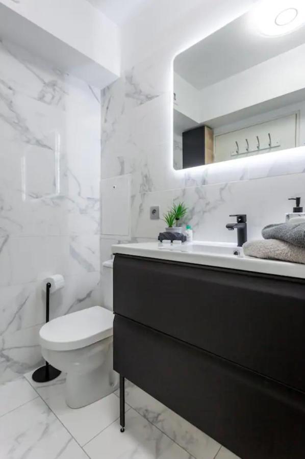 Beautiful Modern Fully Furnished Studio Levallois-Perret Kültér fotó